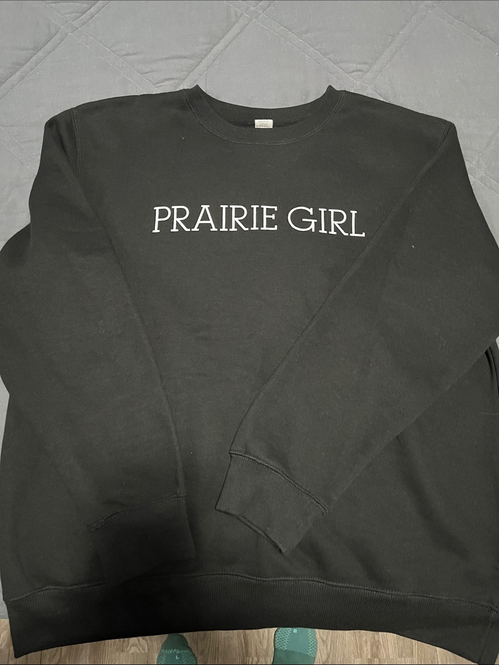 Prairie Girl the label Women's Black Crewneck Sweater
